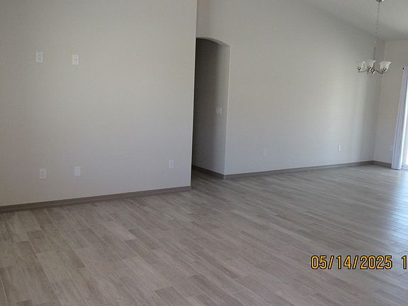 3rd image of 2735 Minnow Ln #A
