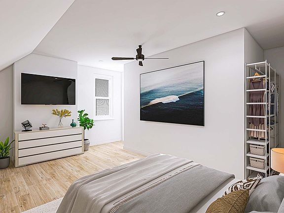 5th image of 10 W 10th St APT 5