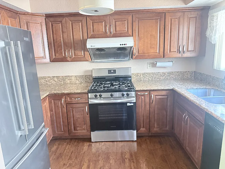 506 N Chapel Ave #E — Photo 4