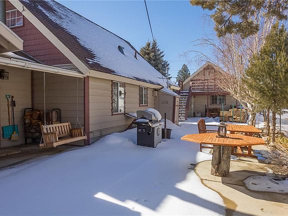 4th image of 919 Fir Ln