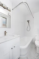 Rented by Barkoff Residential 