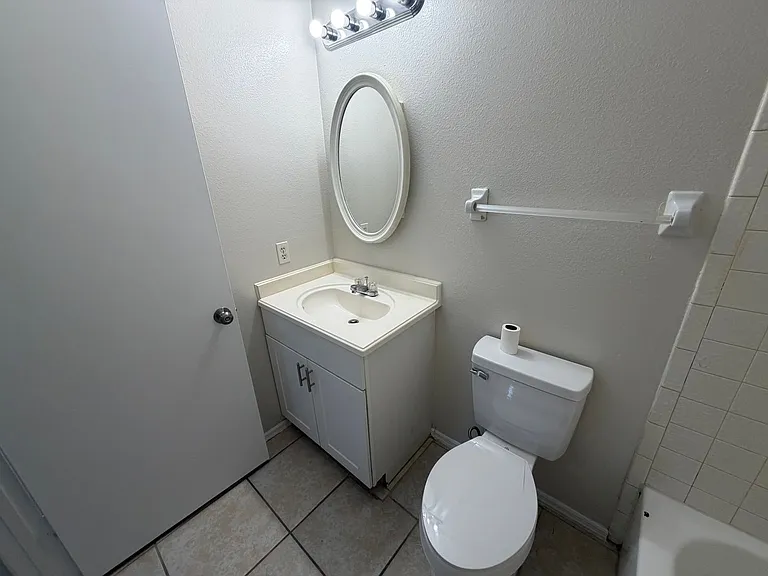 73 Olive Dr — Photo 8