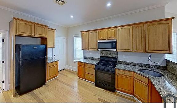 4th image of 9 Landor Rd #3