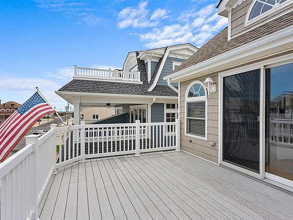 2nd image of 116 58th St E #Sea