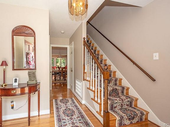 2nd image of 3800 Lyndale Ct