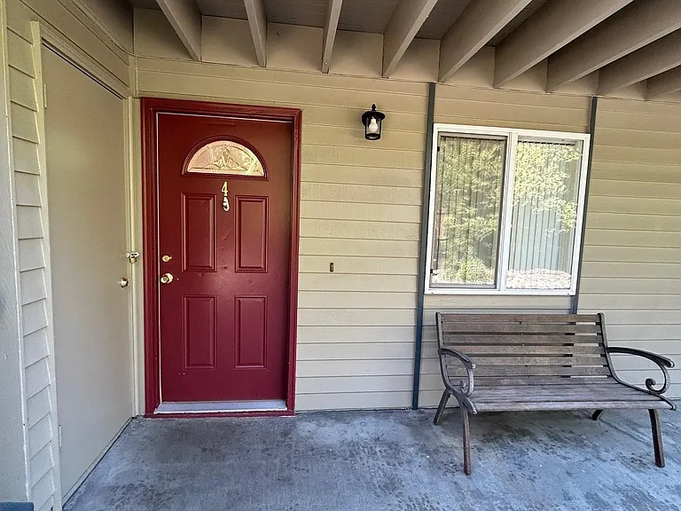 340 E Burke Ave #4 — Photo 8