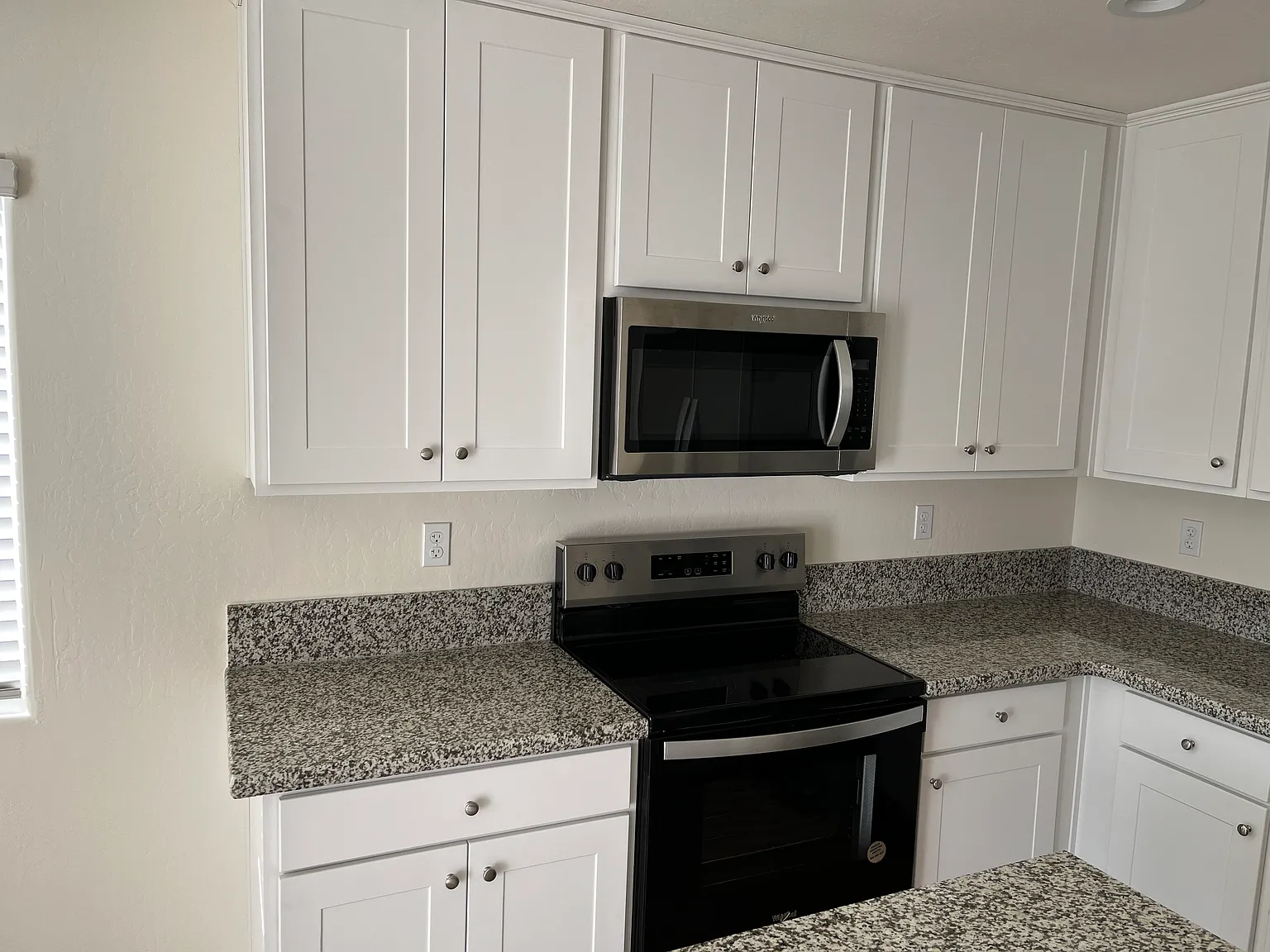 2387 N Chateau Way — Photo 2