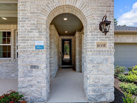 Plan 4069 front porch