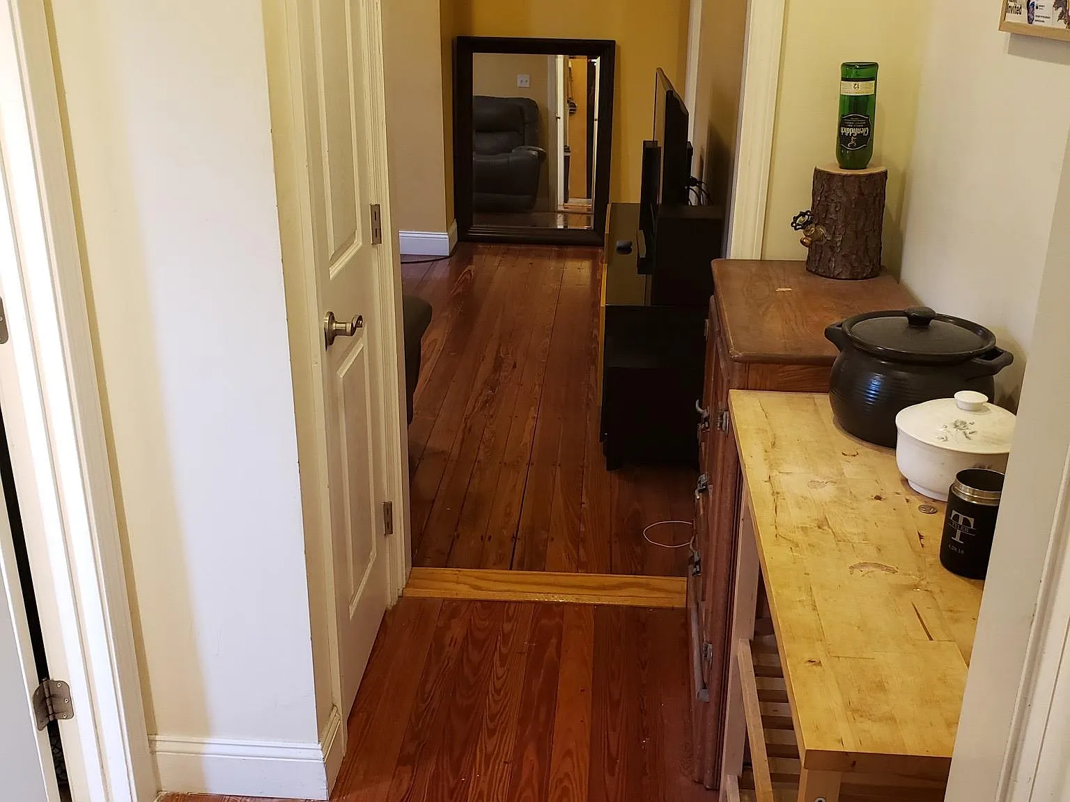 3 bed, 1200 sqft, $4,000 — Photo 4