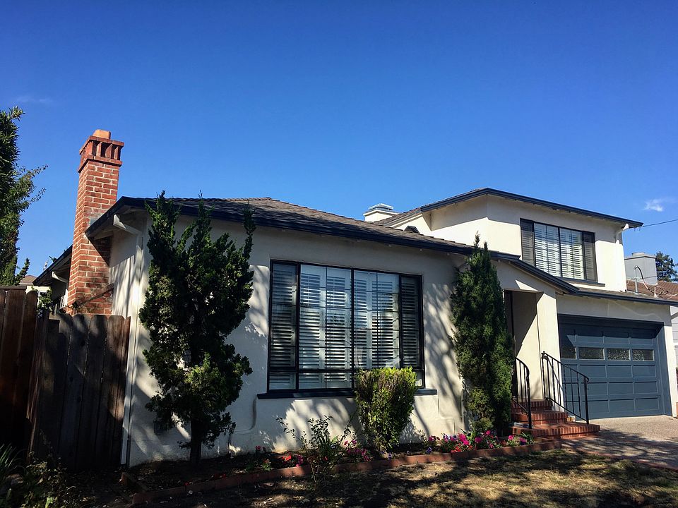 1st image of 1542 Oak St