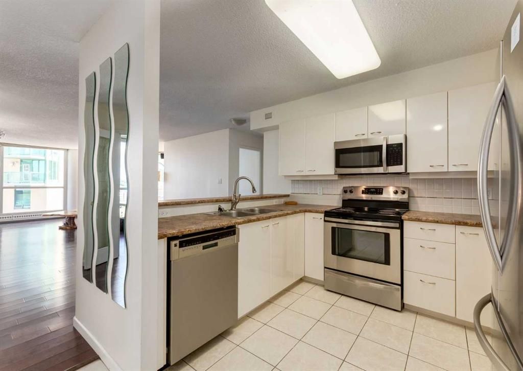 804 W 3rd Ave SW #1002, Calgary, AB - View 6