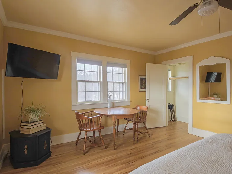 1326 Clark St #1 — Photo 6