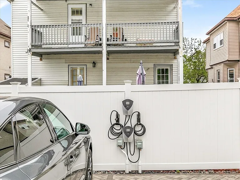 23 Princeton St #1 — Photo 12