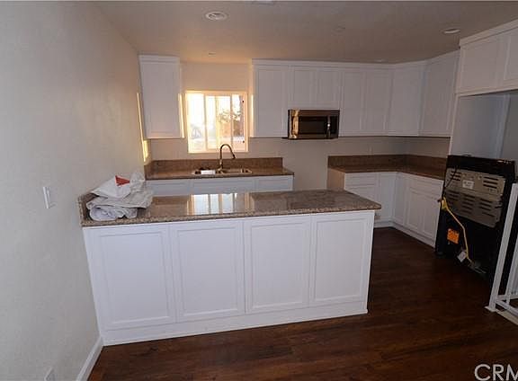 5th image of 1527 W 81st St