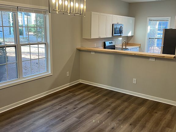3rd image of 200-500 Holly Pines Dr #13