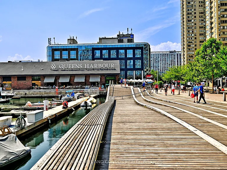 230 Queens Quay W #618 — Photo 48