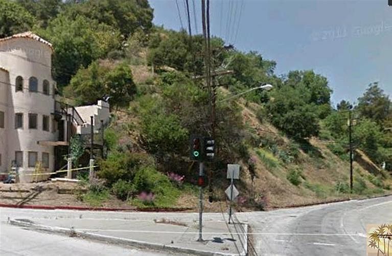 2nd image of 2205 Laurel Canyon Blvd