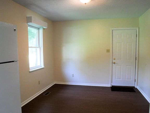4th image of 316 Pinehurst Dr