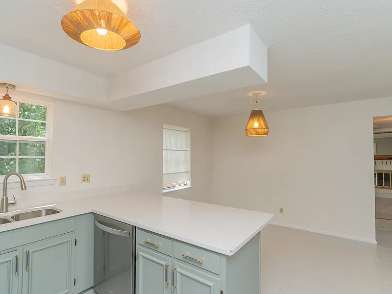 7830 Cove Ridge Dr — Photo 12