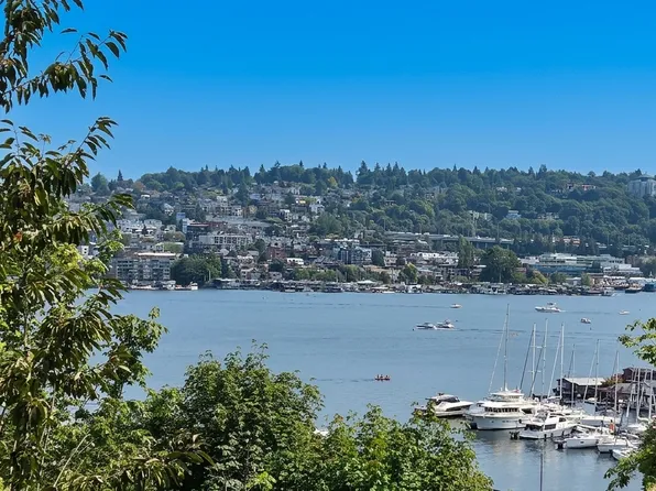 2540 Dexter Ave N, Seattle, WA 98109