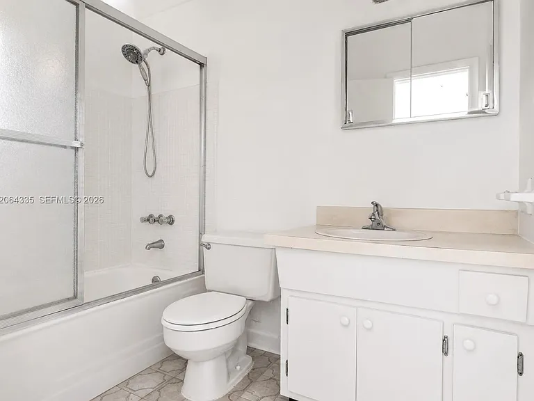 17355 NE 7th Ave — Photo 8