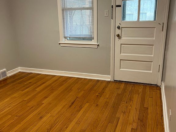 5th image of 4948 Louise Street # First Floor
