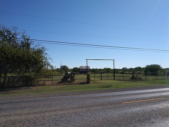 4th image of 22408 Quemado Ave