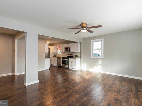 5th image of 3459 Mount Vernon Ave