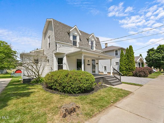 2nd image of 231 McKinley St