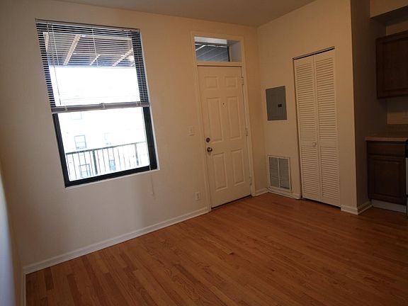 2nd image of 3316 W Lawrence Ave #3