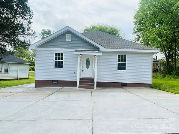 393 Cherry St, Wadesboro, NC 28170