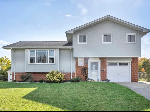 3295 Marda Dr, Parma, OH 44134