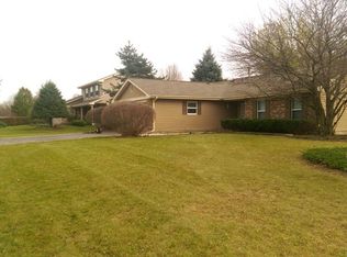 300 Bayberry Dr, Algonquin, IL 60102