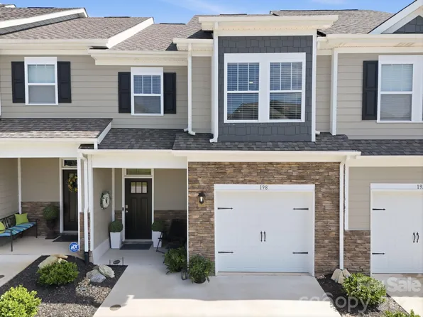198 Creekview Rd, Hendersonville, NC 28792