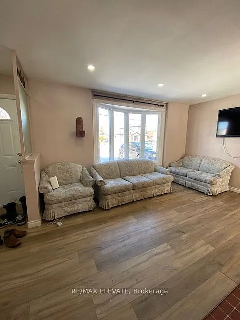 5 bed, $3,900 — Photo 3