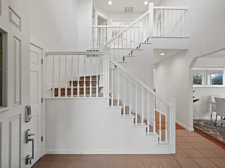 1207 Foxwood Pl — Photo 14