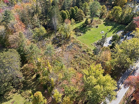 3rd image of 351 W Auburn Road