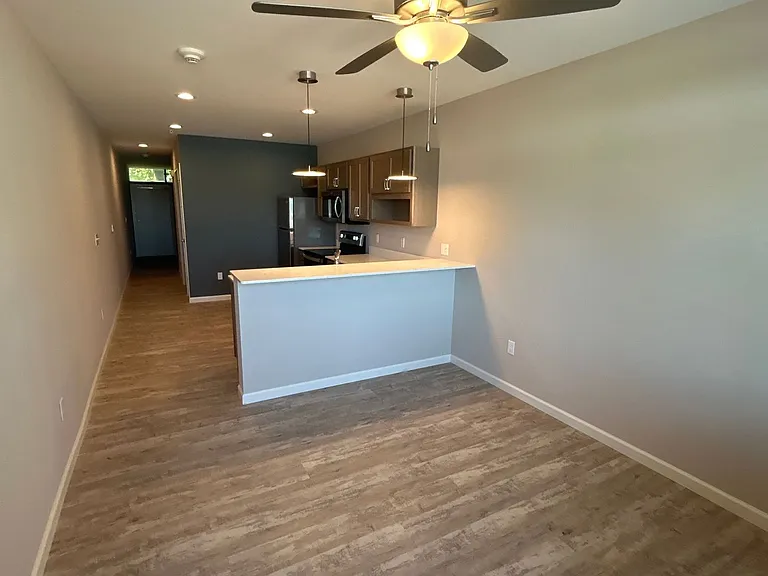 Plaza 93 Apartments — Photo 13