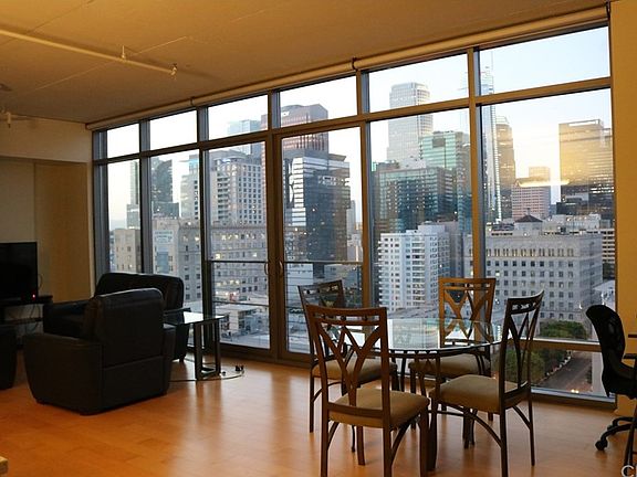 5th image of 1100 S Hope St APT 1415