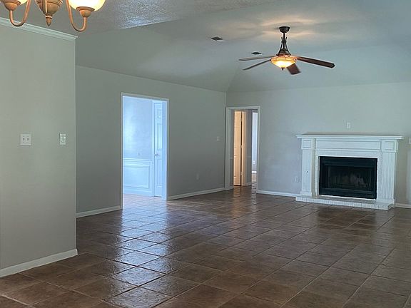 5th image of 504 Englewood Dr