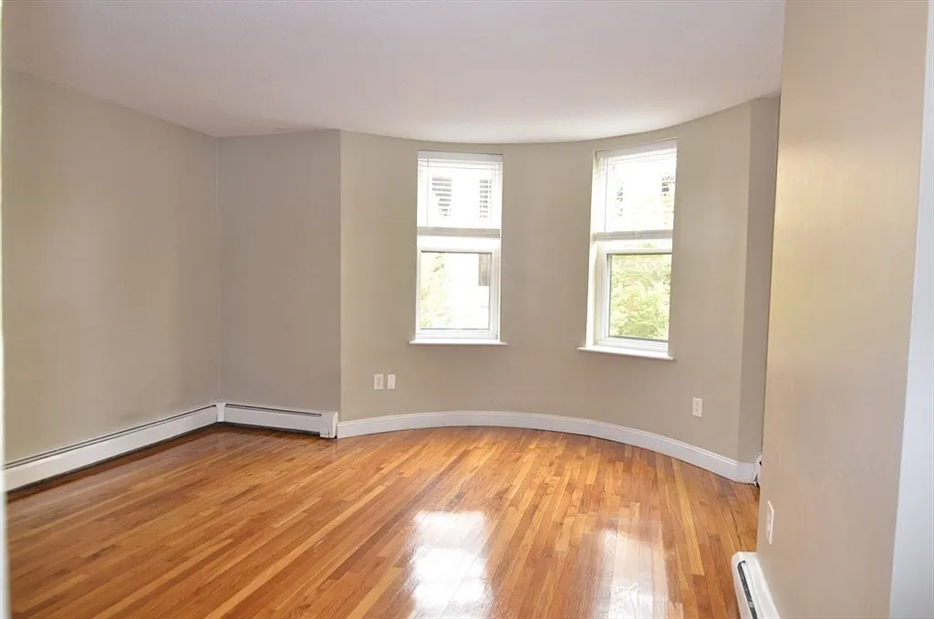 Building Photo - 9 Blackwood St #21