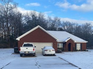 440 Eulie Dr E, Columbus, MS 39702