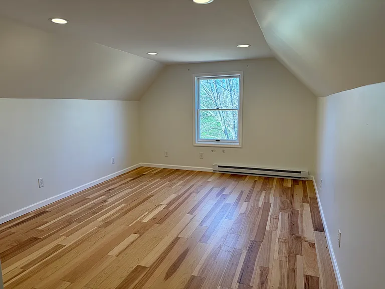 1783 Berme Rd — Photo 11