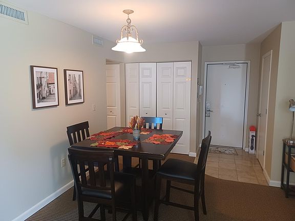 3rd image of 5535 Golfview Ct