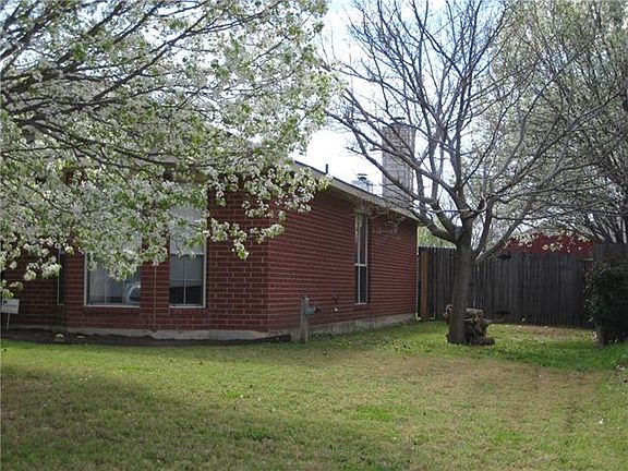 4th image of 2036 Waterview Dr