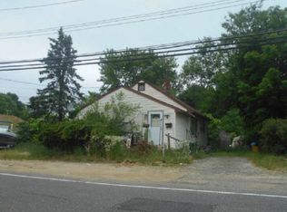 16 Wood Ave, Englishtown, NJ 07726