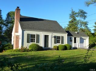 2 Old Stone Rd, Darien, CT 06820