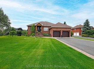 6541 Blossom Trail Dr, Ottawa, ON K4P1R6