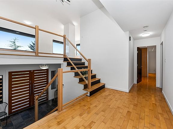 5th image of 5198 Beckton Rd