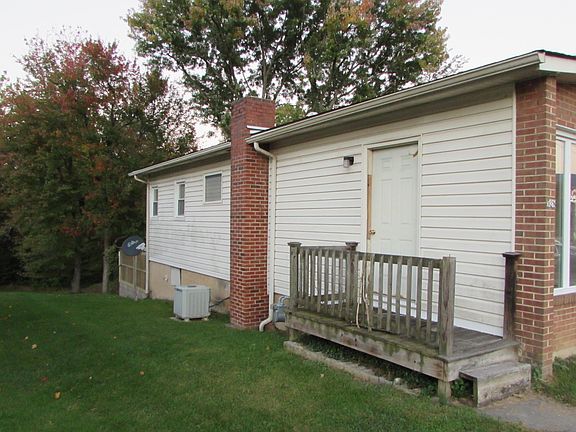 2nd image of 528 W Parklin Dr